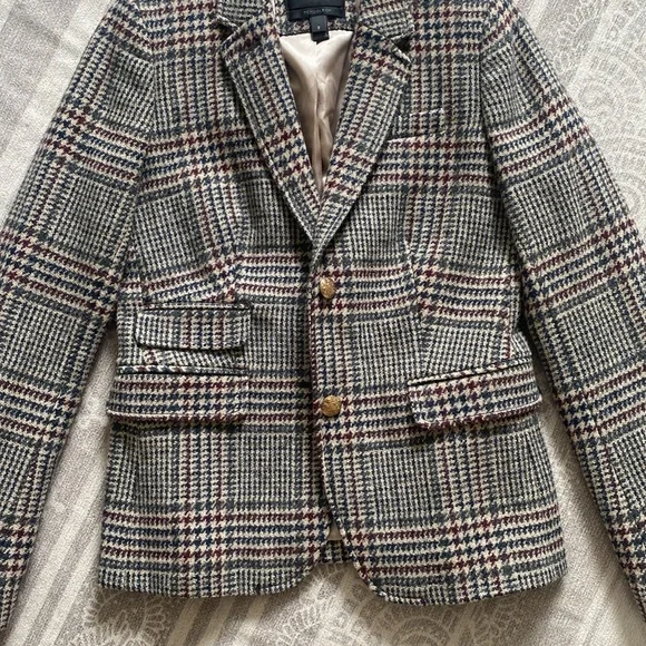 J.Crew Wool Schoolboy Blazer in Houndstooth Plaid - Picture 4 of 16